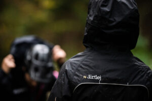 dirtsuit-pro-edition-outdoor-4